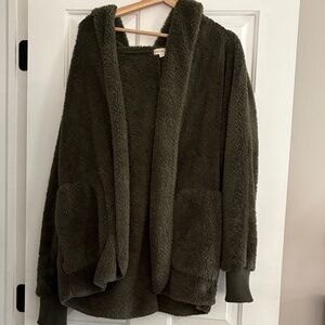 Excellent condition Hem & Thread Green Fleece Jacket for Sale!